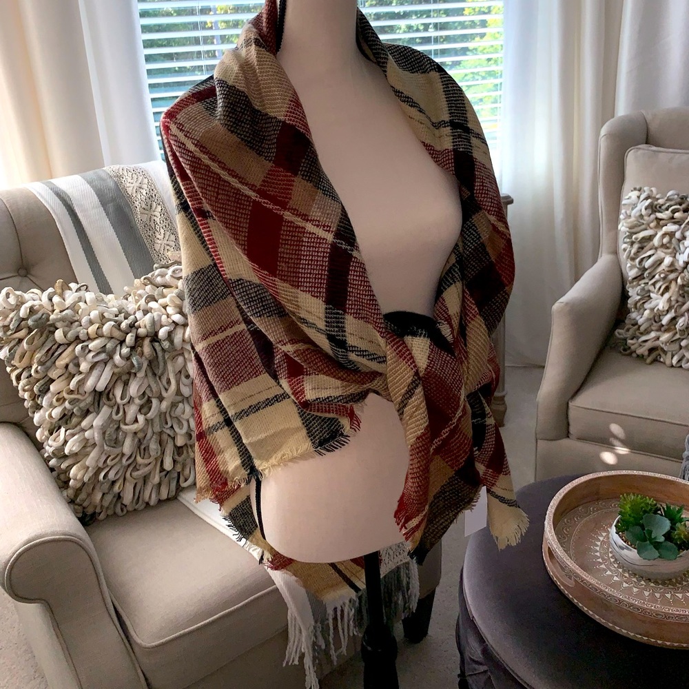Large shawl or scarf